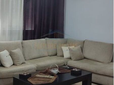 Qera, Apartament 2+1+2+Depo, Rruga e Kavajës, Tiranë