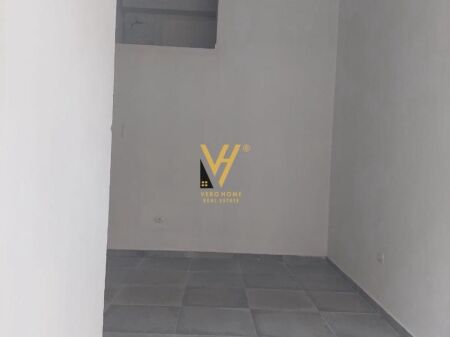 SHOP 54 M2 FOR RENT AT MINE PEZA 800 EURO