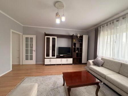 Apartament 2+1+Parkim me qera tek Kopshti Botanik