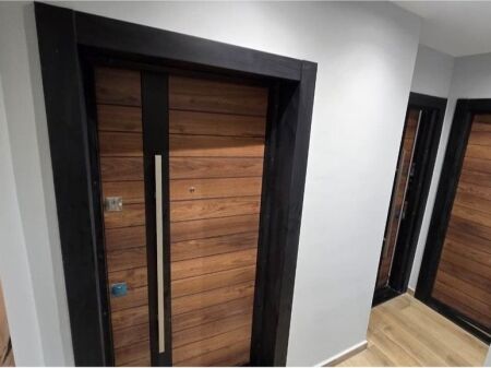 Shiten, 3-Garsoniere, Rruga Mine Peza, Tiranë.