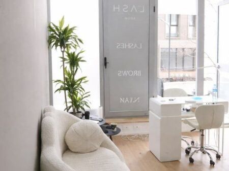 NJESI KOMERCIALE PER QIRA, PRANE FAKULTETI TE DREJTESISE