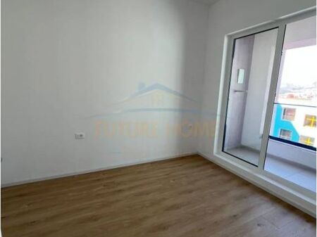 Shitet, Apartament 1+1, Kompleksi Kadiu, Tiranë