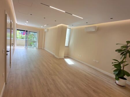 Spazio ufficio in affitto Coin 📍Stadiumi Air Albania