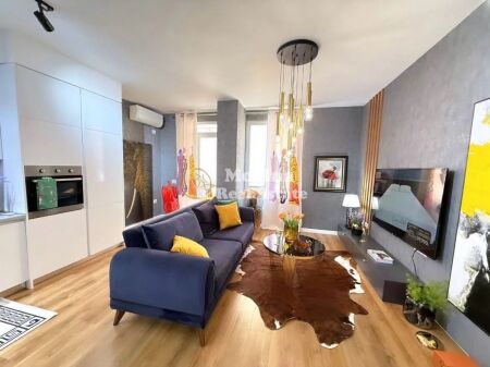 Affitto | Appartamento 1 + 1 | Via Durazzo | 800 €/mese