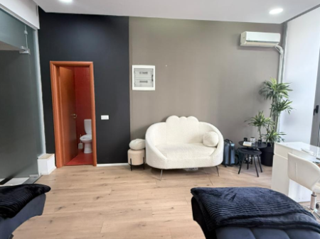 🏢 Spazio Ufficio in Affitto a Bllok