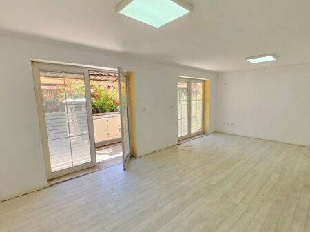 Commercial space for rent, Mozaiku of Tirana, 21 December