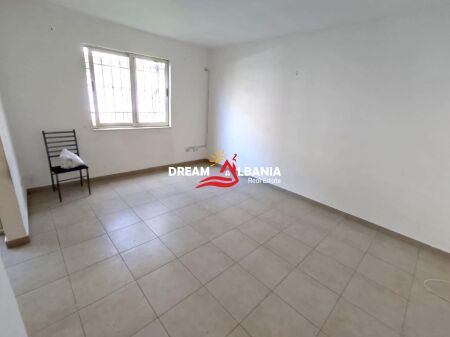 Jepet Apartament 1+1 me Qera në zonën e Xhamllikut prane Ish Venue ( ID 4219486 )