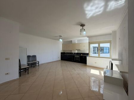 Apartment 2+1 for sale in Astir.