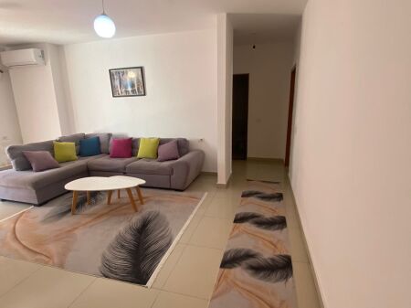 Apartament 3+1+2 per qera ne Astir !