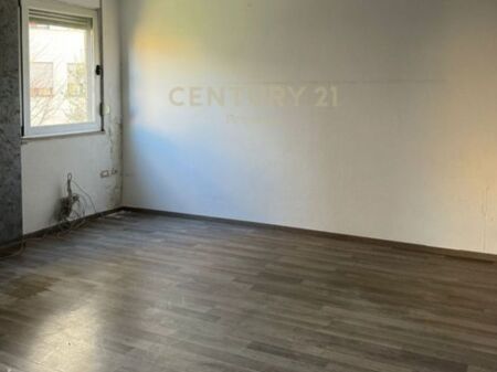 AMBIENT ZYRE ME QIRA