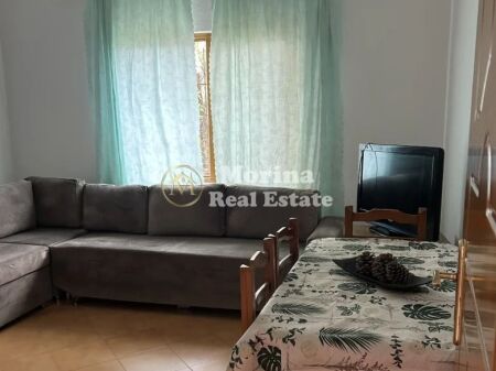 Rent | Private house 1 + 1 | Astir | 370 €/month