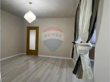 Për Qira 1+1 PER ZYRE - Marko Boçari