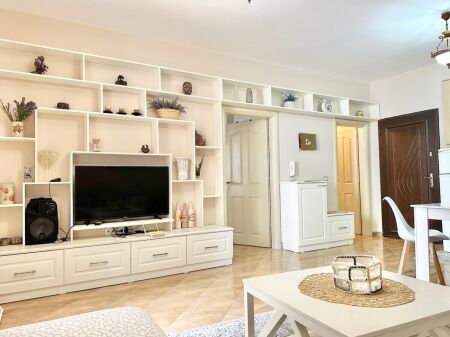 Appartamento 2+1 in affitto ad Astir