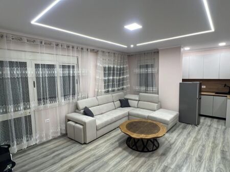 1+1, arredato con veranda, hotel sokrati lago secco, 600 euro