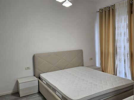 Affittasi Appartamento 2+1+1 con Balcone