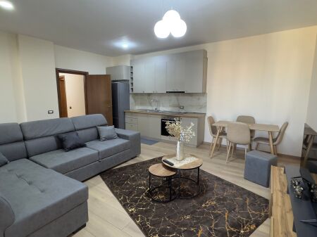 Apartment 1+1 for rent at Globe 650 thousand lek per month