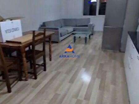 AFFITTASI APPARTAMENTO 2+1+BALCONE "CENTRO, VICINO AL TOPTANI CENTER" 80.000 LEKE