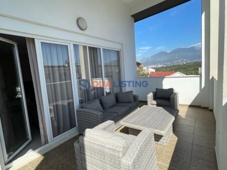 For rent 3+1 apartment + parking space at Liqeni i Thate!