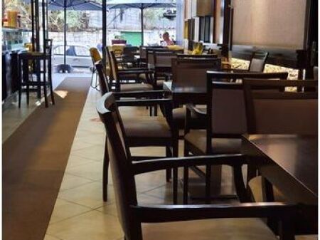 Shitet, Ambient Komercial Bar-Kafe ,Rruga e Barrikadave, Tirane.