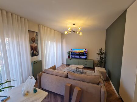Apartament 1+1 te Kisha Katolike