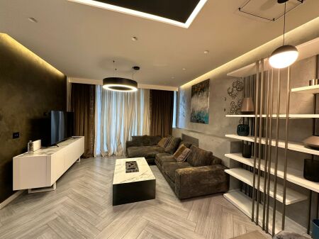 Shitet Apartament 2+1+Ballkon në Don Bosko