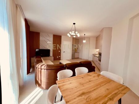 Jepet me qira apartament 2+1 me 2 tualete dhe 1 post parkimi, pranë Arlis Farmacia 10.