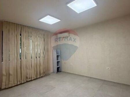 Jepet me Qira Zyra te 21 Dhjetori ID: 530571004-35