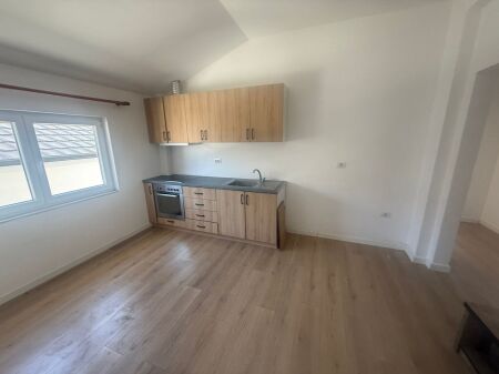 Qera, Apartament, Tufinë, Tiranë – 18,000 Lekë | 65m²