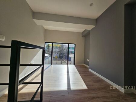 OFFICE FOR RENT AT PAZARI I RI!!