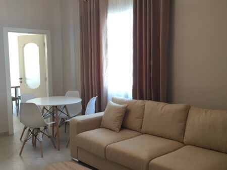 Jepet Me Qera Apartament 1+1+1 Ballkon