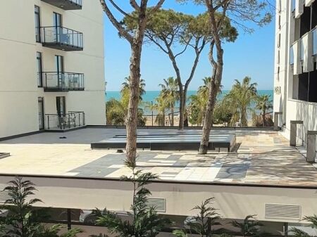 SHITET APARTAMENT 2+1 PRANE ROYAL G MAX, GOLEM