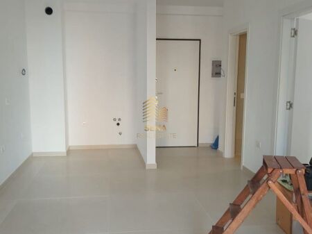 Affitto, Locale Commerciale, 1+1+blk, Complesso Zirkon – Via Congresso di Manastir, 55.000 Leke /mese