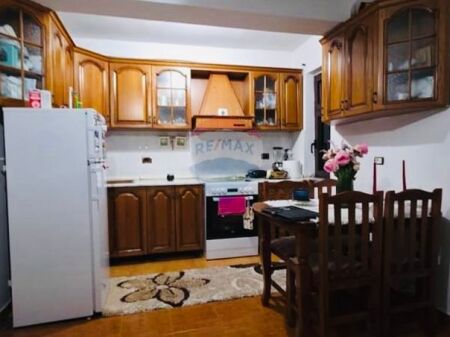 📍🏠Apartment 2+1 Qemal Stafa Street