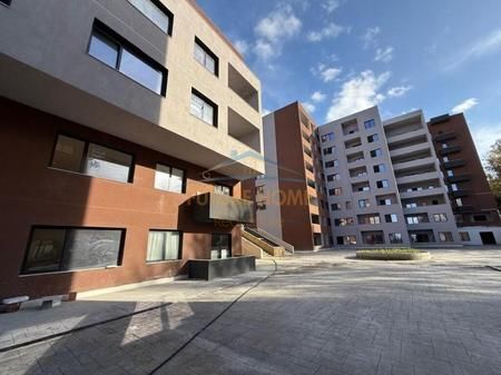 Shitet, Apartament 2+1+2 Rruga e Elbasanit, Tiranë.