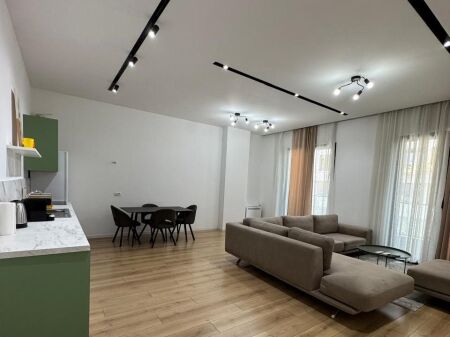 🏡 JEPET ME QIRA APARTAMENT 2+1 – SQUARE 21