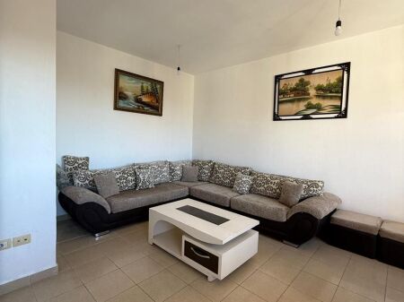 Apartament me qera 1+1