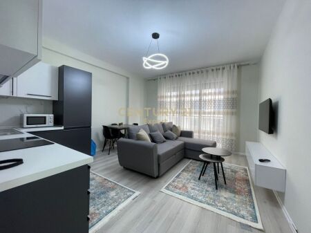 JAPIM APARTAMENT 2+1+2 ME POST PARKIMI ME QIRA NE RRUGEN E DURRESIT !