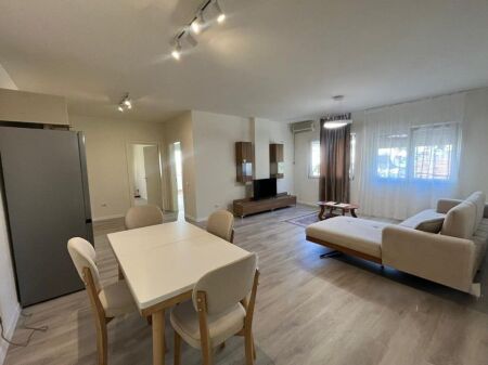 Apartament 2+1 me qira tek Zogu i Zi!!