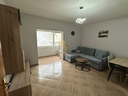 Rent, Apartment 1+1+balcony, Kinostudio, 35,000 Lek/month