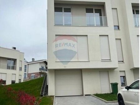 Vilë - Për Qira - Farkë, Tiranë ID: 530411001-1348