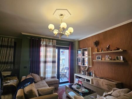 Appartamento 2+1 in vendita ad Astir