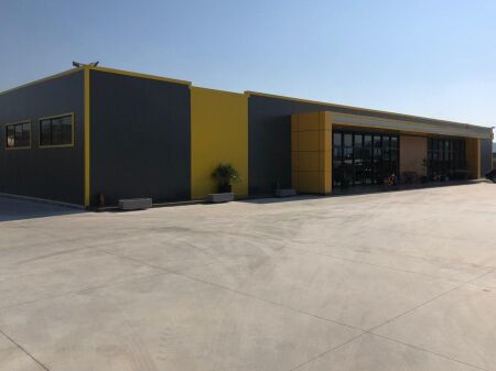 🏭Kapanon me Qira me Vendodhje ne Prush!