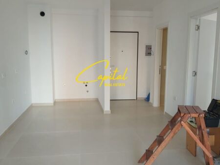 UFFICIO IN AFFITTO 67 M2 VIA KONGRESI I MANASTIRIT 50.000 LEKE