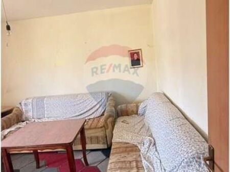 Apartament - Për Shitje - Rruga Enver Jaho, Vlorë