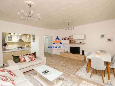 JEPET ME QERA APARTAMENT 3+1+2+2 BALLKONE "NE QENDER" 1200 EURO