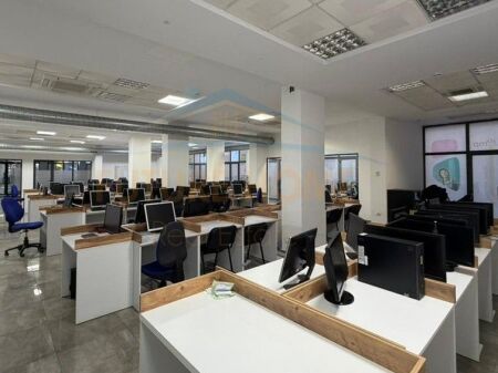 Qera, Ambient biznesi, Selvia, Tiranë.