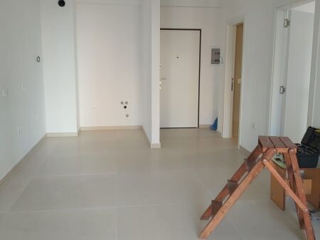 JEPET ZYRE ME QERA 66M2 RRUGA KONGRESI I MANASTIRIT