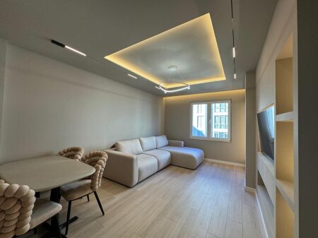 Comune di Parigi, vicino al parco, affittano Super Appartamento 2+1+2