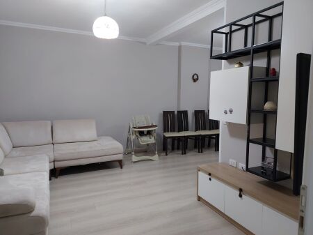 APARTAMENT 2+1 PER SHITJE TE 5 MAJ