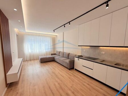 Shitet, Apartament 2+1 , Univers City, QTU, Tirane.